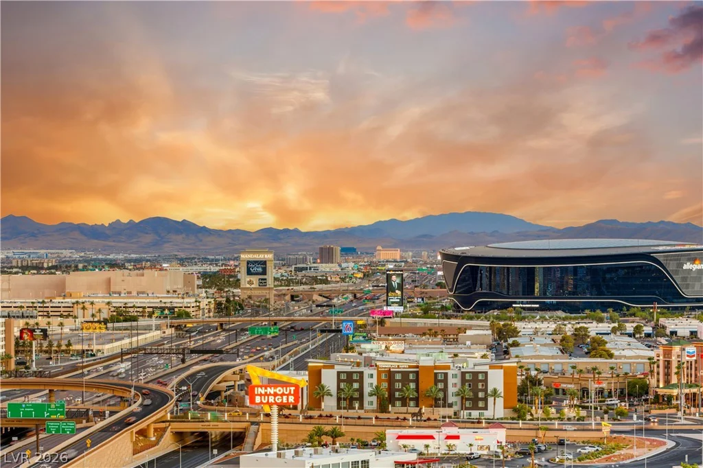 4575 Dean Martin, Las Vegas, NV 89103