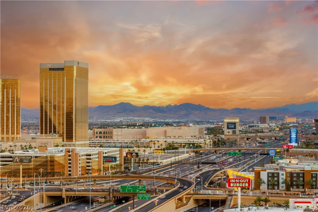 4575 Dean Martin, Las Vegas, NV 89103