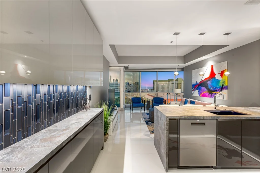 4575 Dean Martin, Las Vegas, NV 89103