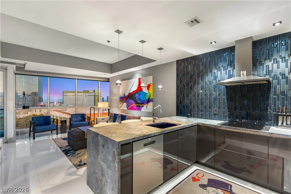 4575 Dean Martin, Las Vegas, NV 89103