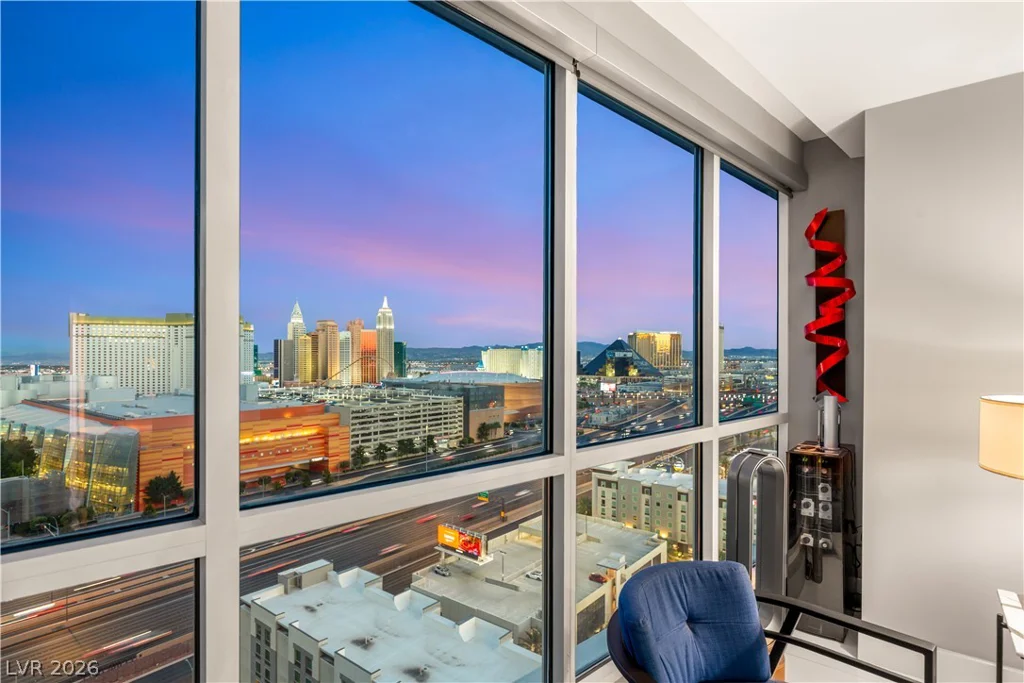 4575 Dean Martin, Las Vegas, NV 89103