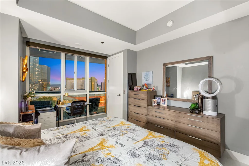 4575 Dean Martin, Las Vegas, NV 89103