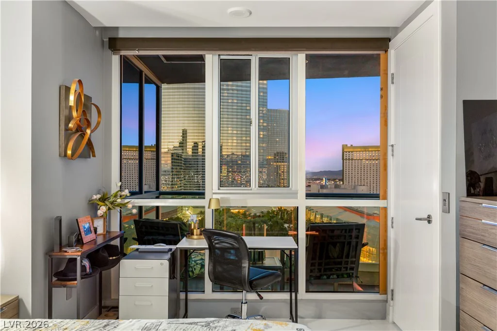 4575 Dean Martin, Las Vegas, NV 89103