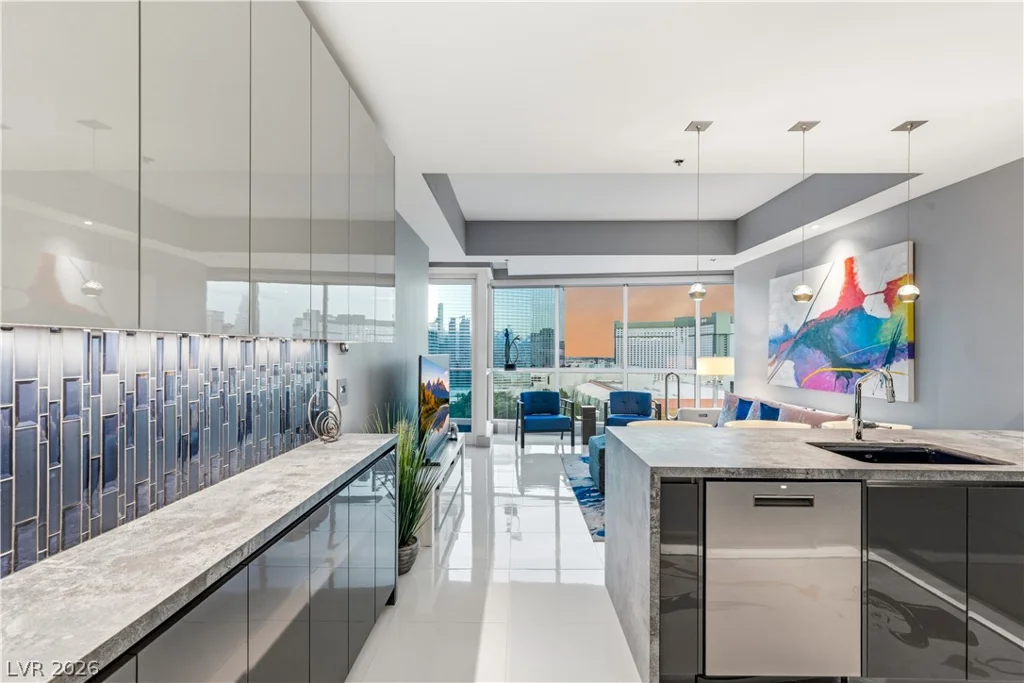 4575 Dean Martin, Las Vegas, NV 89103