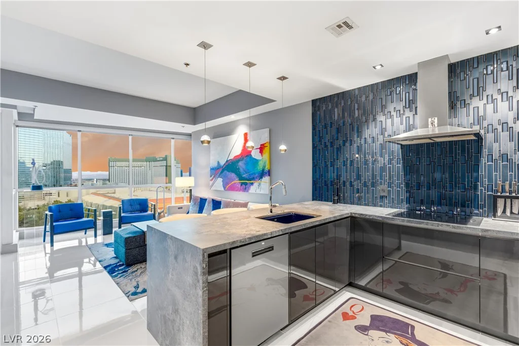 4575 Dean Martin, Las Vegas, NV 89103