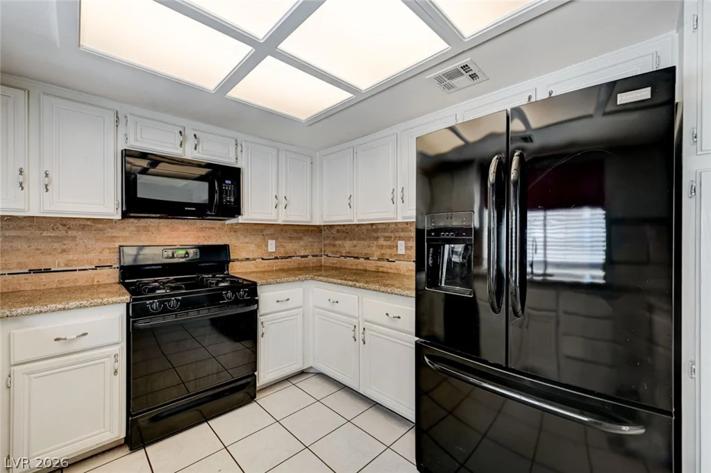 845 Shoreview, Henderson, NV 89002
