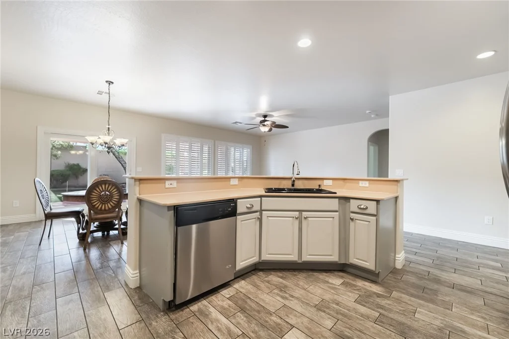 2455 Moonlight Valley, Henderson, NV 89044