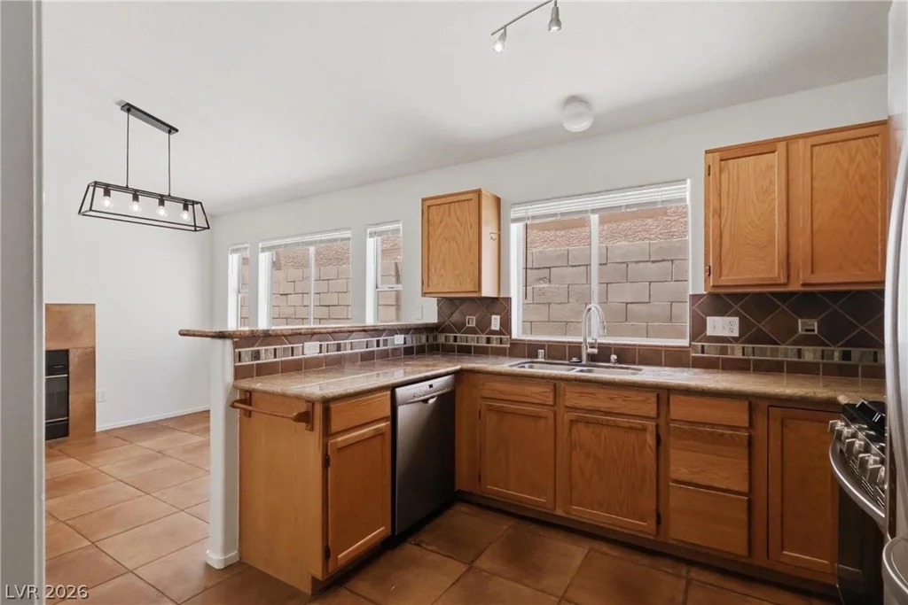 9133 Jewel Crystal, Las Vegas, NV 89129