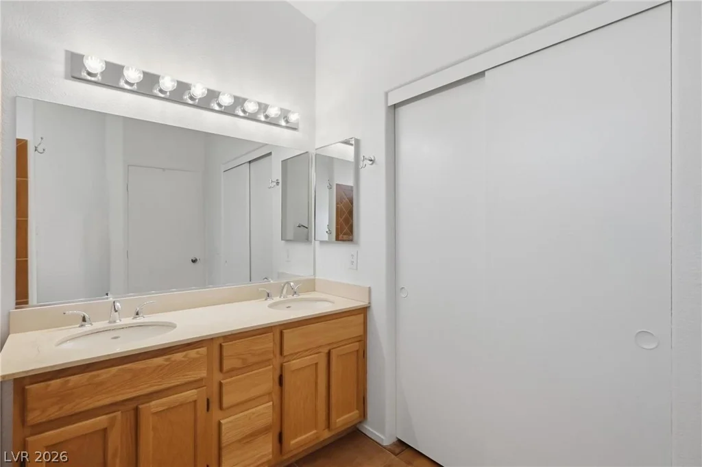 9133 Jewel Crystal, Las Vegas, NV 89129