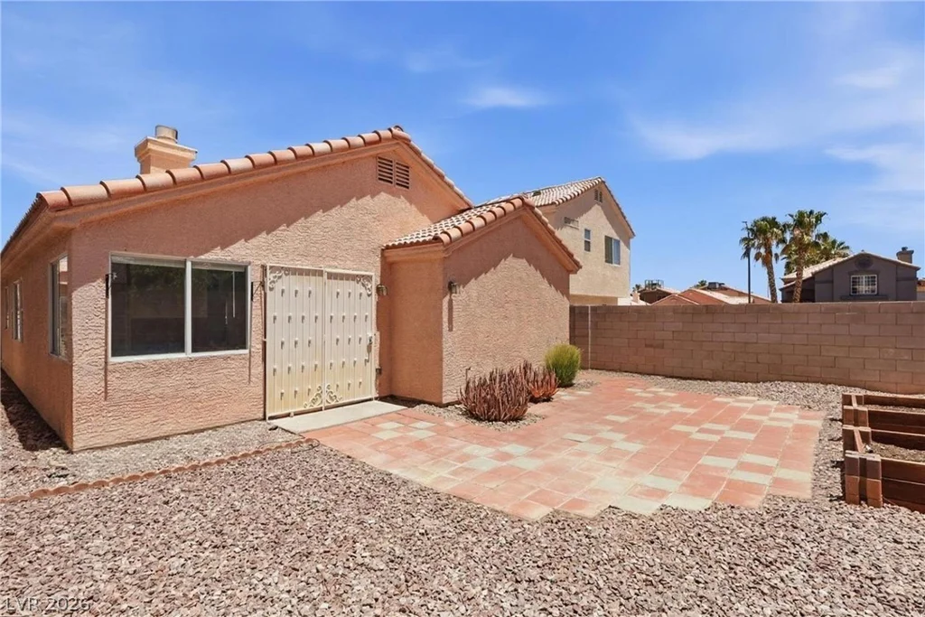 9133 Jewel Crystal, Las Vegas, NV 89129