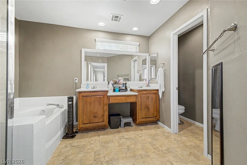3849 Bayamon, Las Vegas, NV 89129
