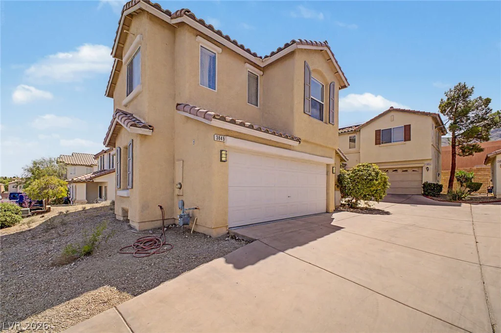 3849 Bayamon, Las Vegas, NV 89129