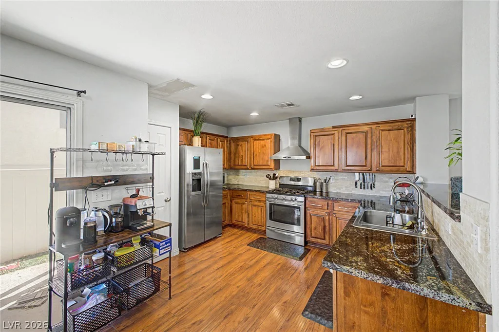 3849 Bayamon, Las Vegas, NV 89129