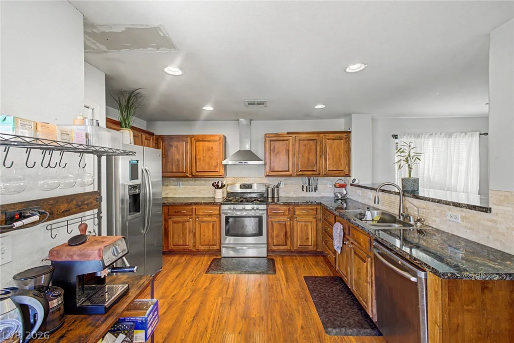 3849 Bayamon, Las Vegas, NV 89129
