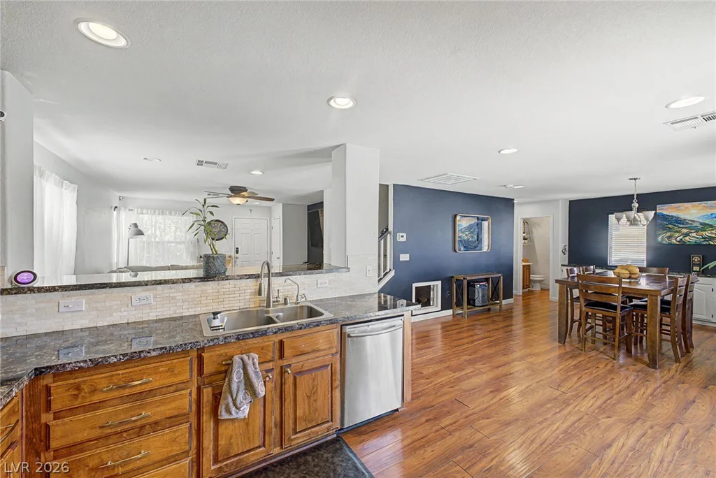 3849 Bayamon, Las Vegas, NV 89129