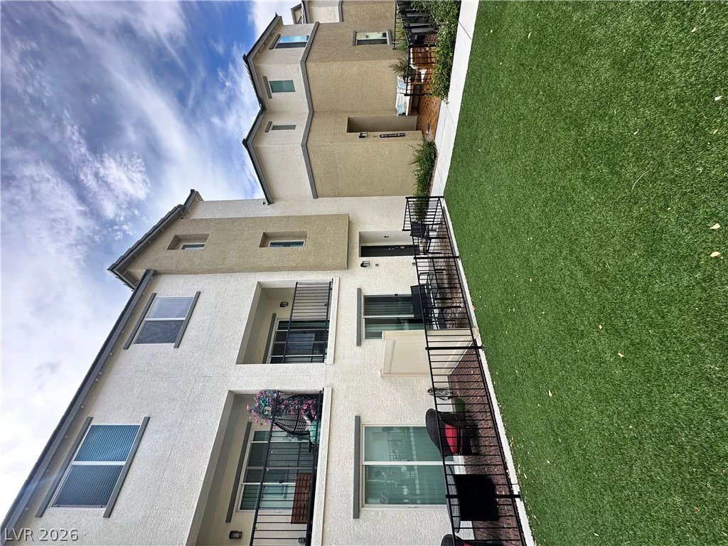 12328 Golden Wreath, Las Vegas, NV 89183