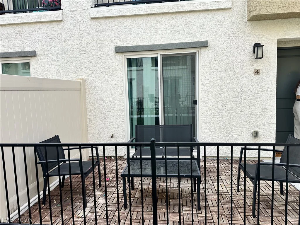 12328 Golden Wreath, Las Vegas, NV 89183