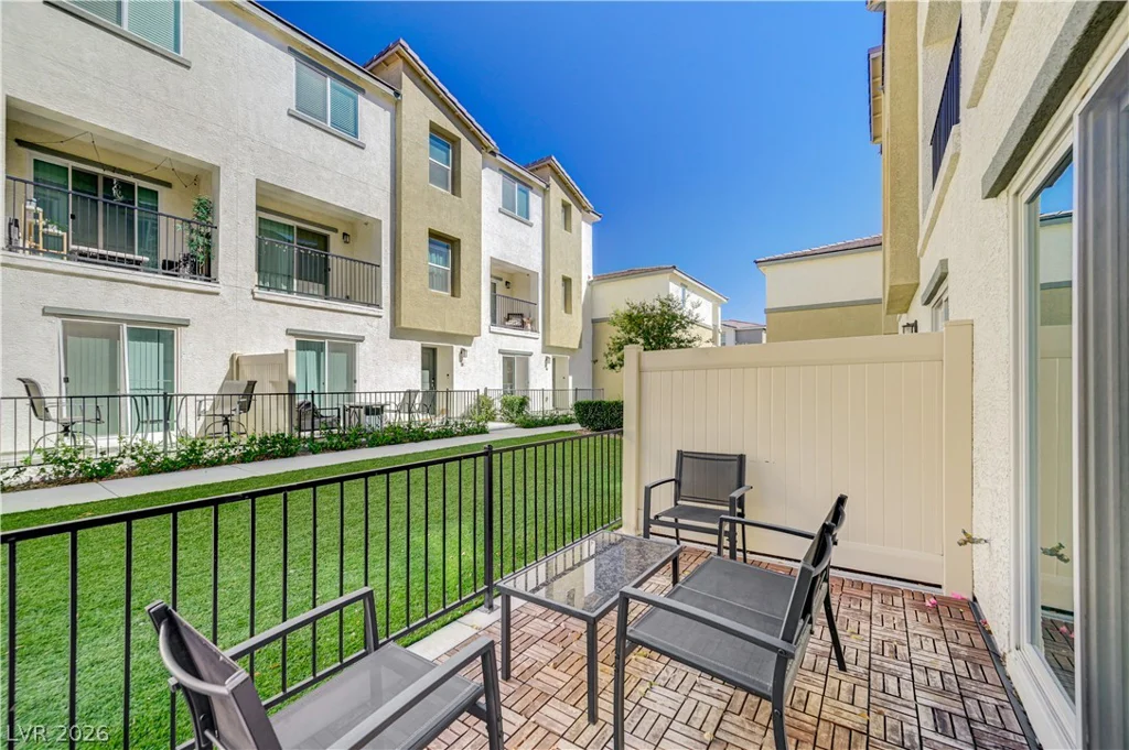 12328 Golden Wreath, Las Vegas, NV 89183