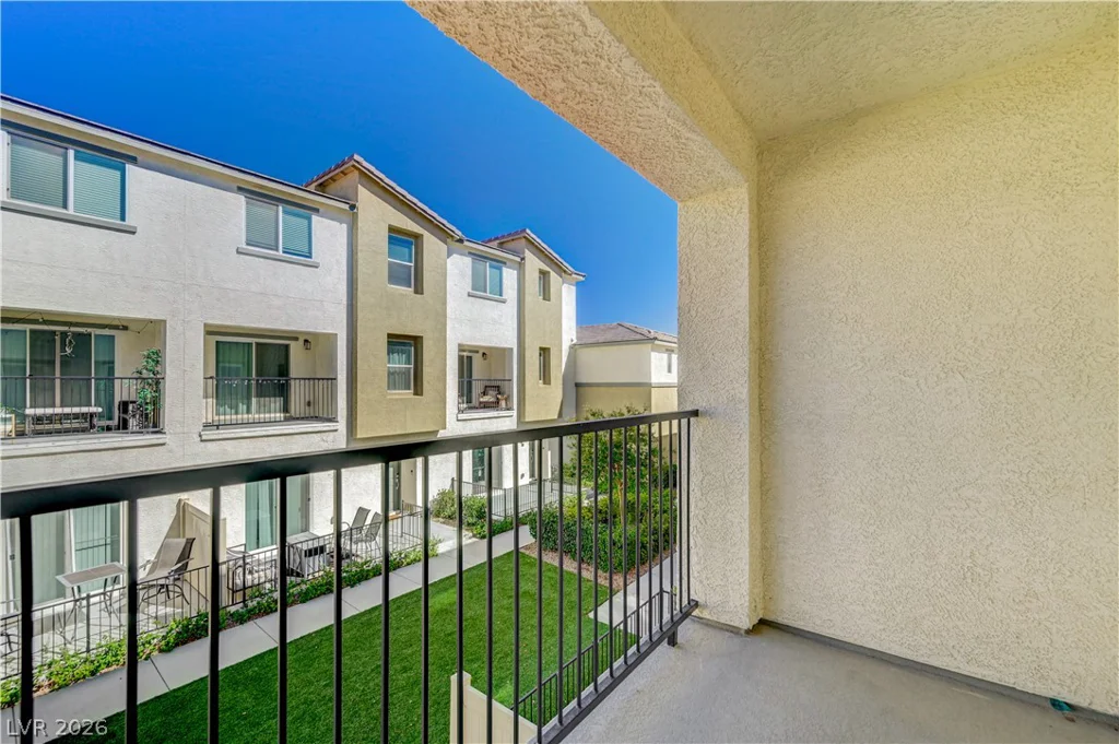 12328 Golden Wreath, Las Vegas, NV 89183