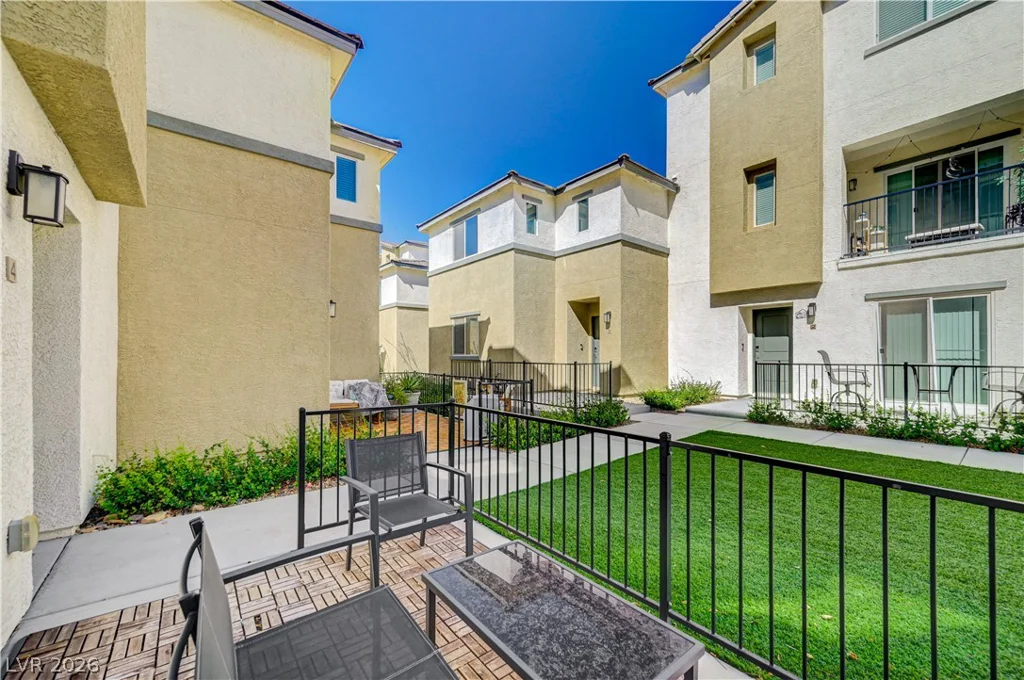 12328 Golden Wreath, Las Vegas, NV 89183