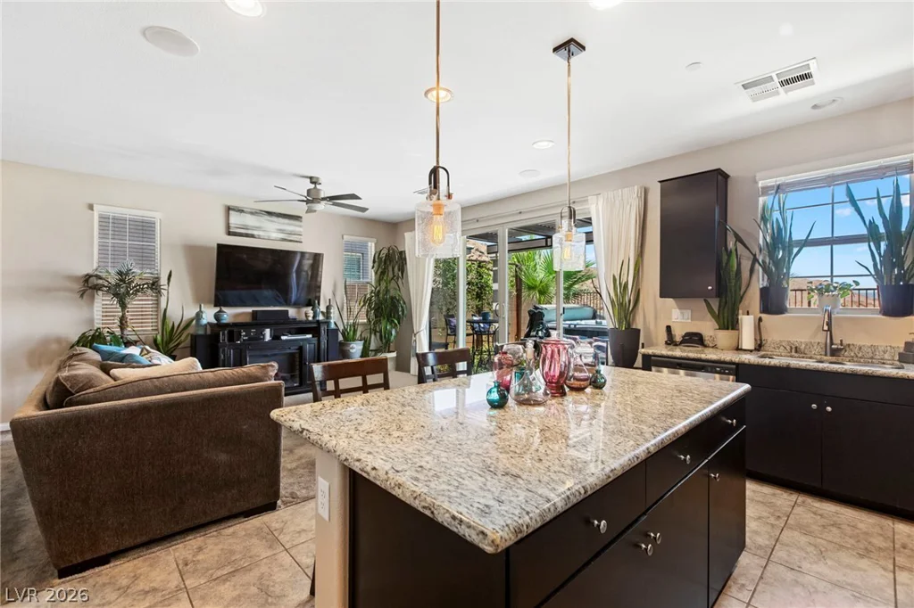44 Moon Hill, Henderson, NV 89011