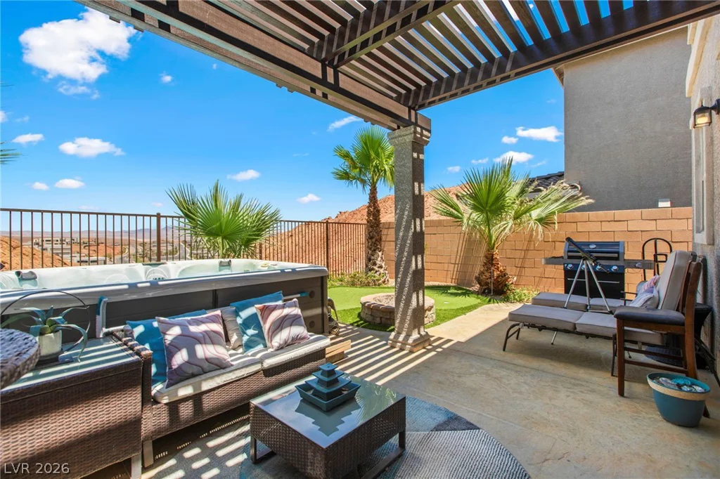 44 Moon Hill, Henderson, NV 89011