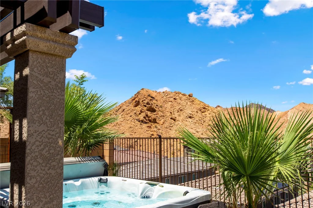 44 Moon Hill, Henderson, NV 89011
