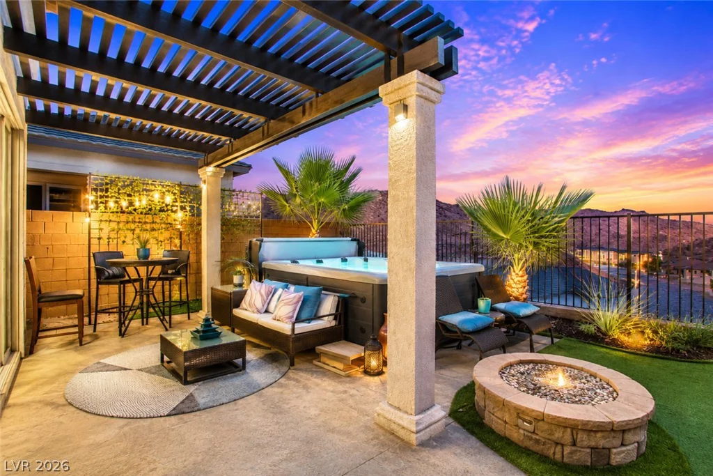 44 Moon Hill, Henderson, NV 89011