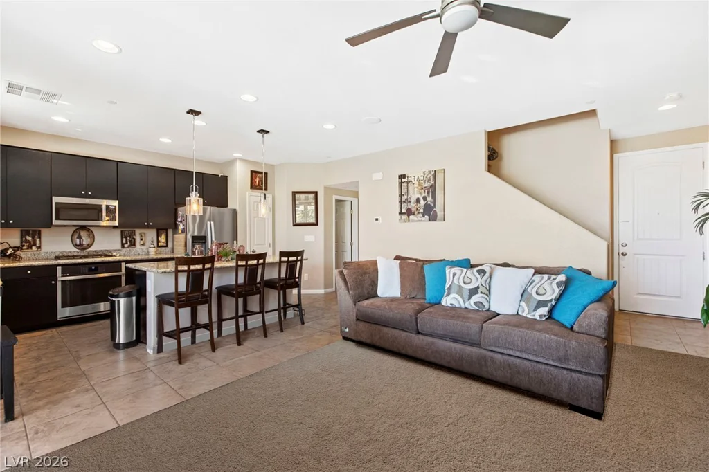 44 Moon Hill, Henderson, NV 89011