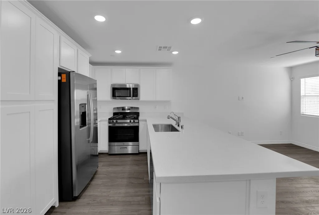 6198 Foxes Dale, Las Vegas, NV 89166