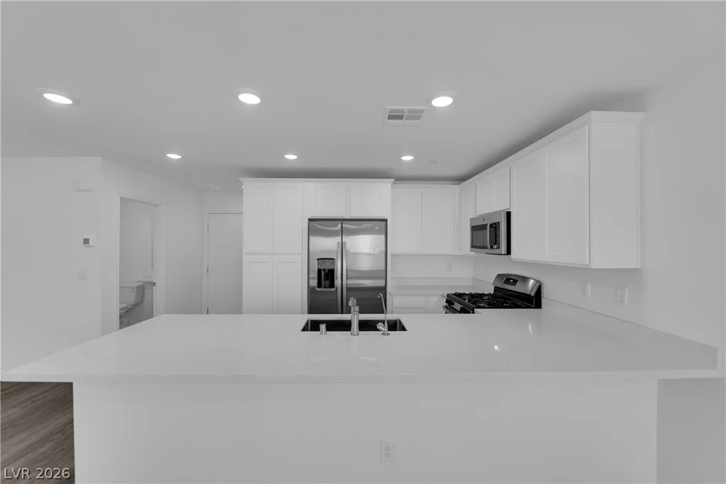 6198 Foxes Dale, Las Vegas, NV 89166