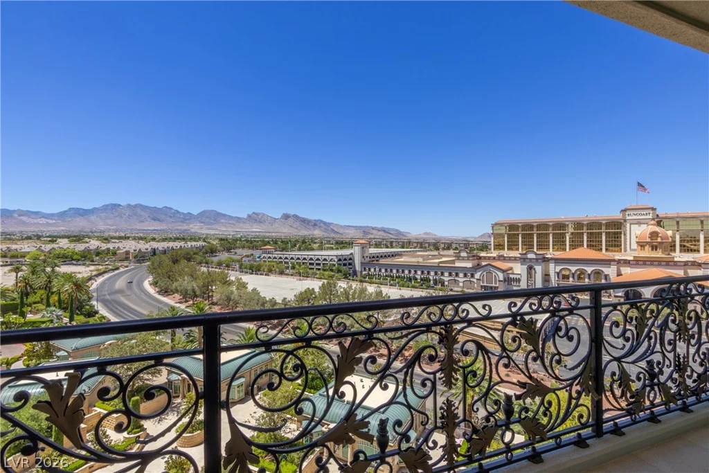 9101 Alta, Las Vegas, NV 89145