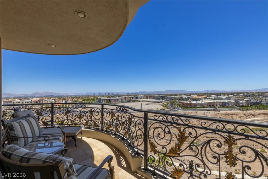 9101 Alta, Las Vegas, NV 89145