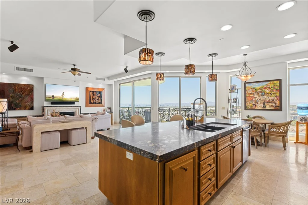 9101 Alta, Las Vegas, NV 89145
