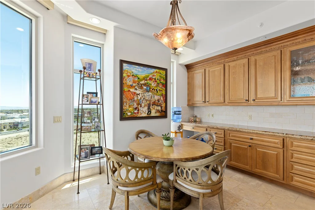9101 Alta, Las Vegas, NV 89145