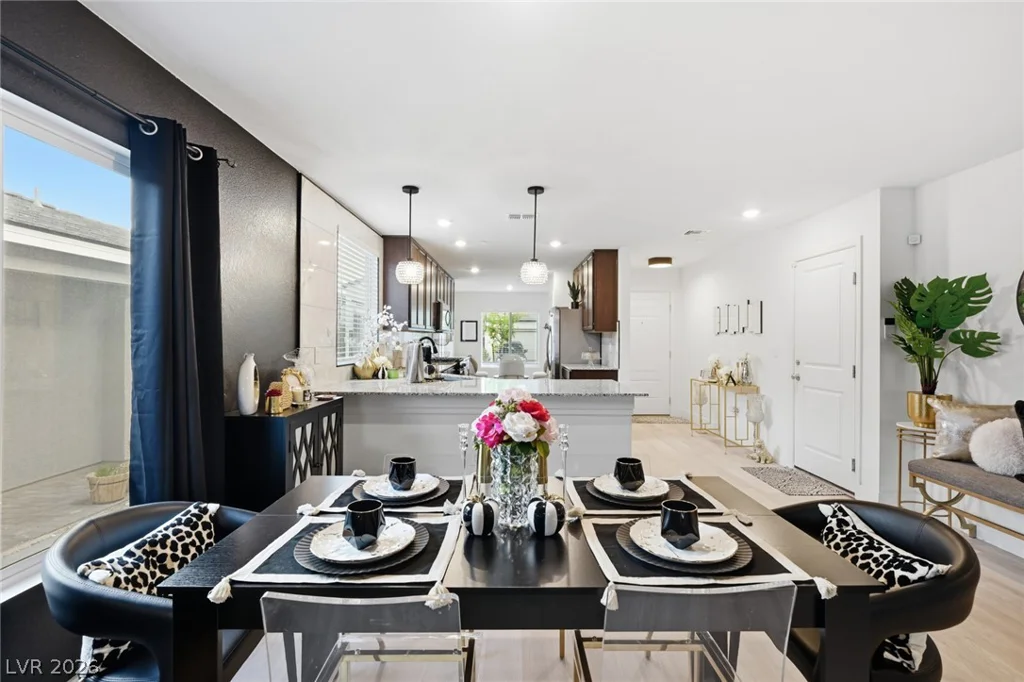 10210 Chockstone, Las Vegas, NV 89166