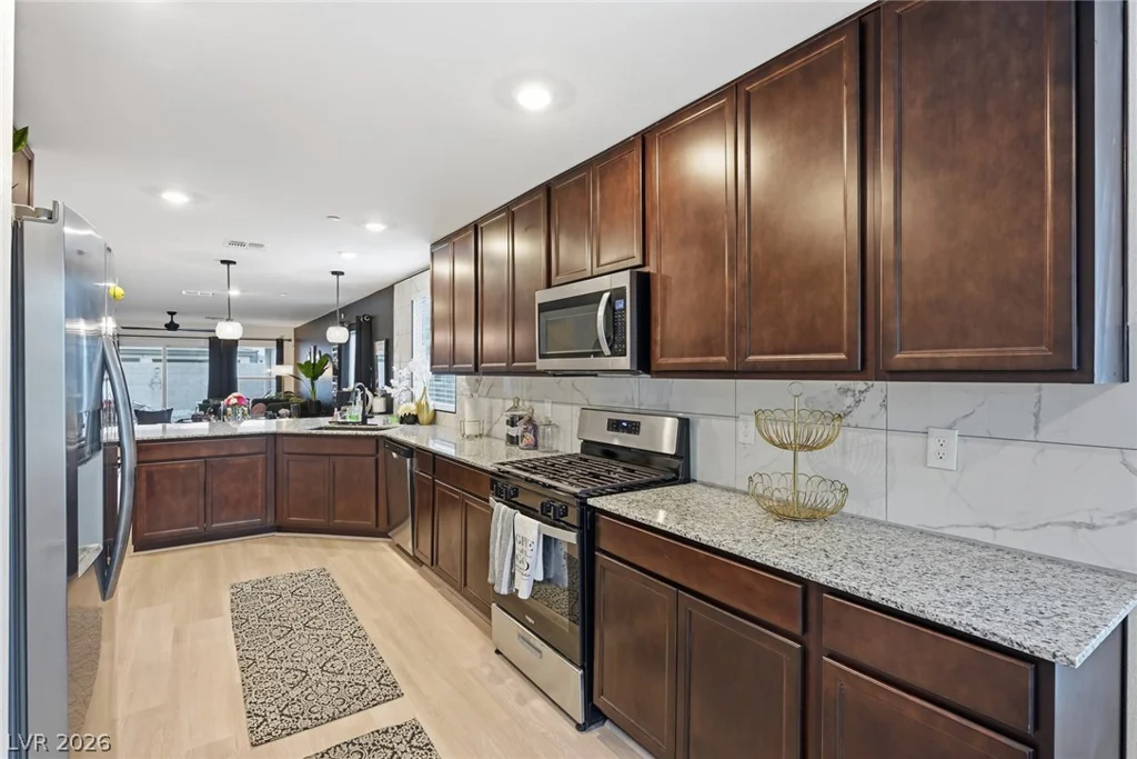10210 Chockstone, Las Vegas, NV 89166
