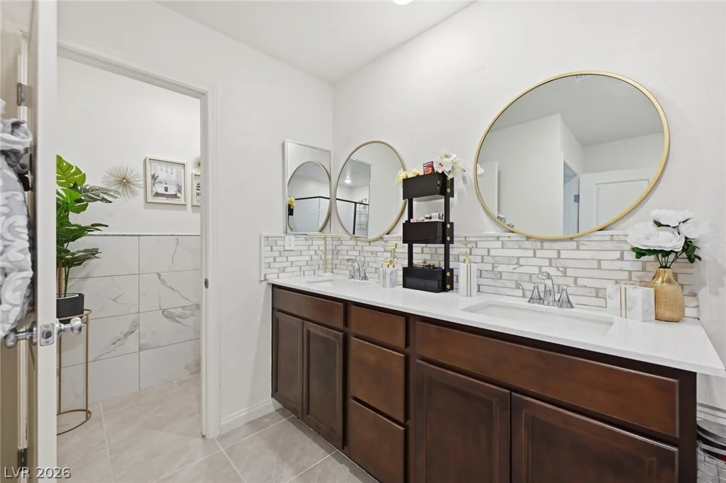 10210 Chockstone, Las Vegas, NV 89166