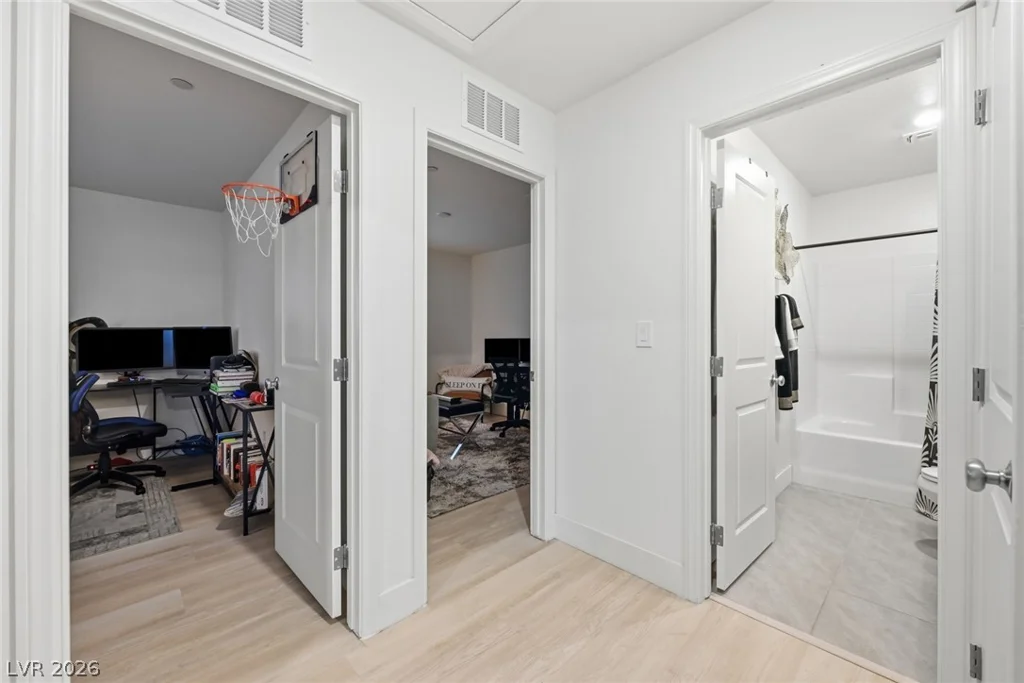10210 Chockstone, Las Vegas, NV 89166
