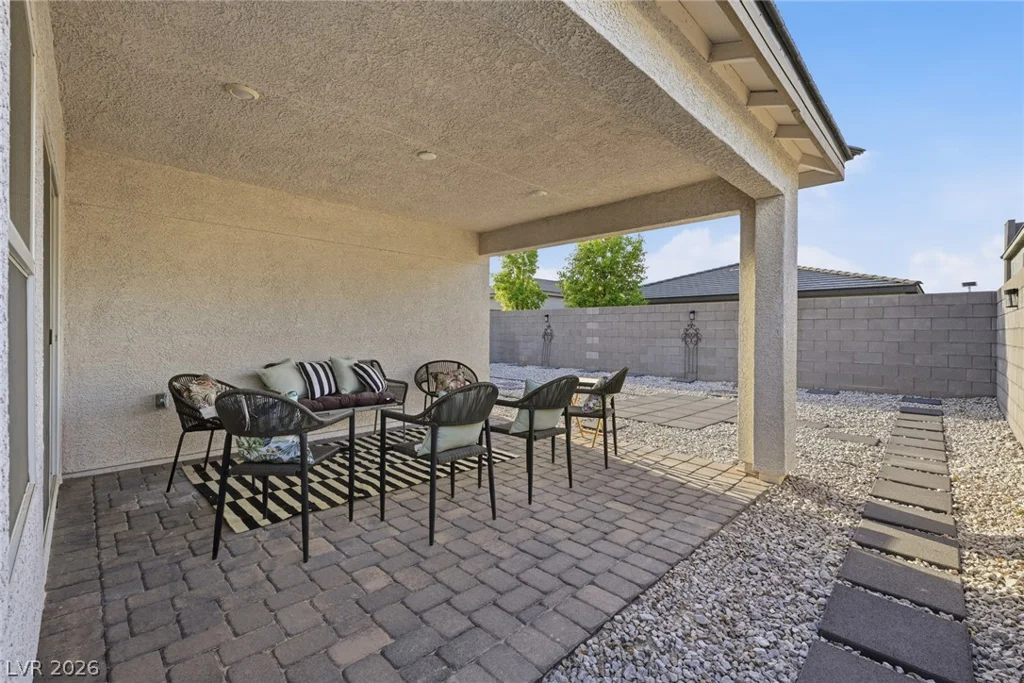10210 Chockstone, Las Vegas, NV 89166
