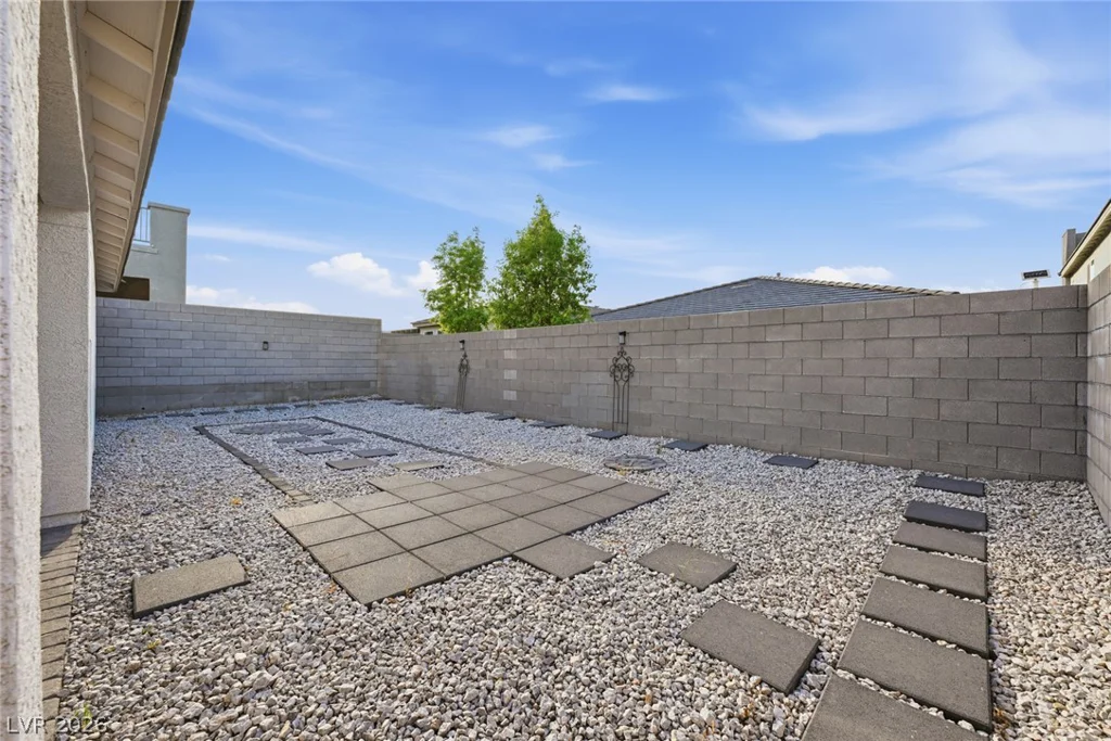 10210 Chockstone, Las Vegas, NV 89166