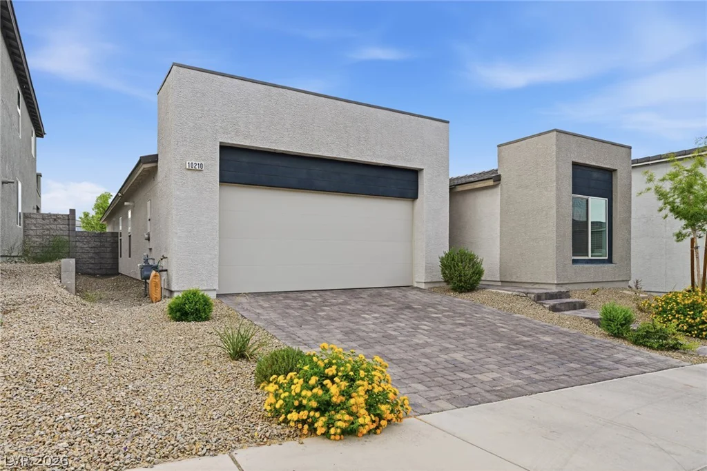 10210 Chockstone, Las Vegas, NV 89166