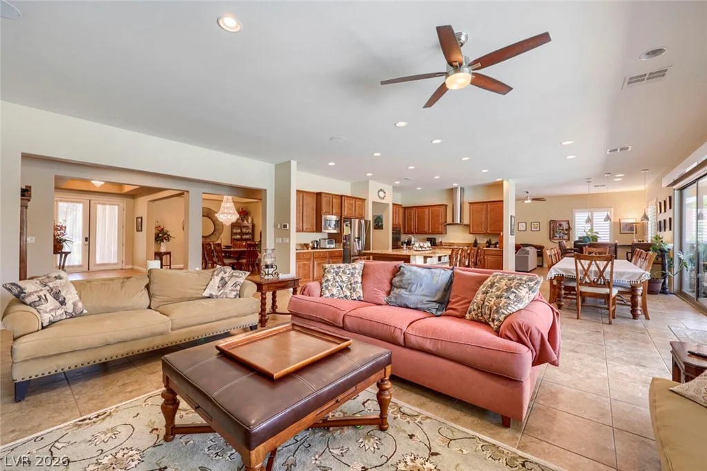 9752 Serene Star, Las Vegas, NV 89149