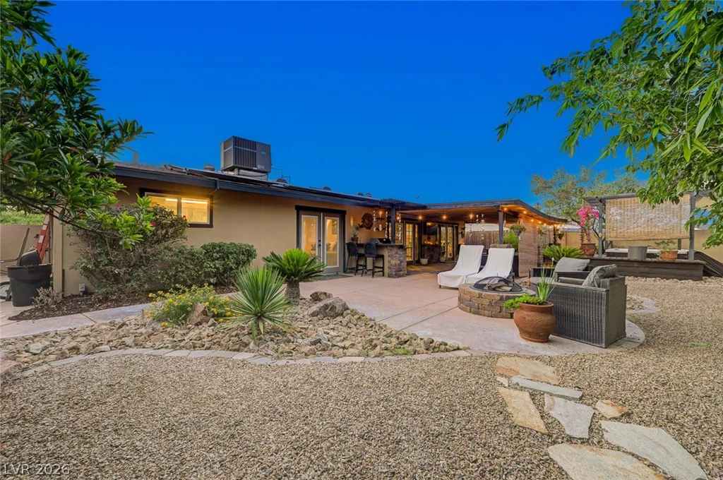 3949 Brighthill, Las Vegas, NV 89121