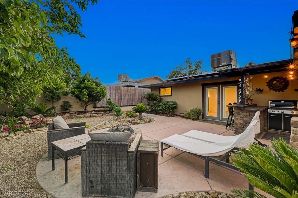3949 Brighthill, Las Vegas, NV 89121