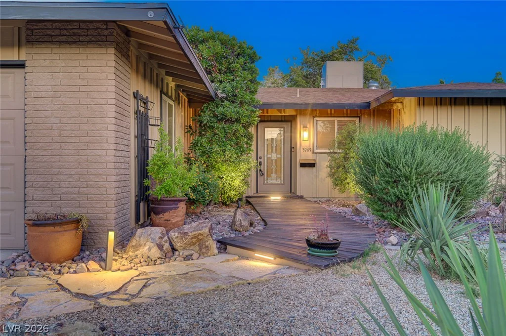3949 Brighthill, Las Vegas, NV 89121