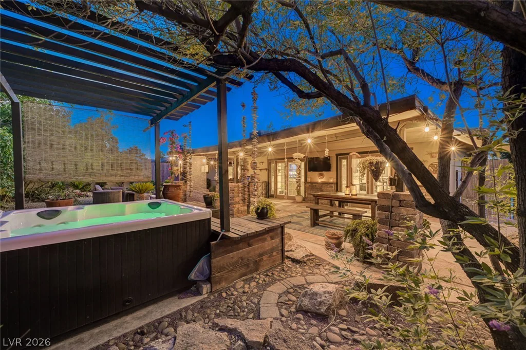3949 Brighthill, Las Vegas, NV 89121