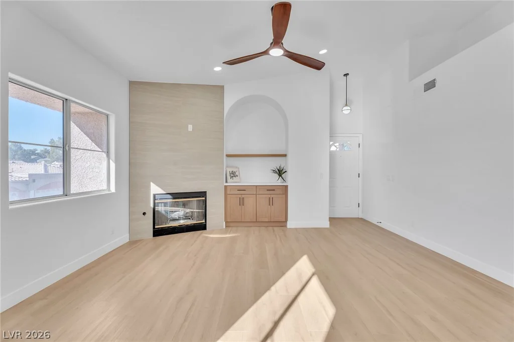 5225 Reno, Las Vegas, NV 89118