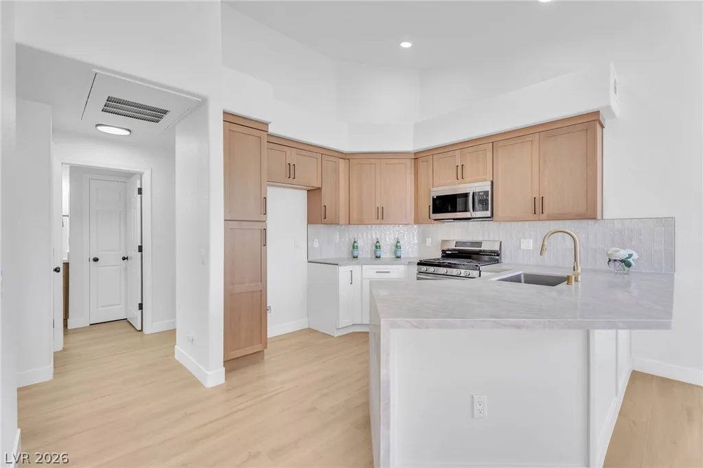 5225 Reno, Las Vegas, NV 89118