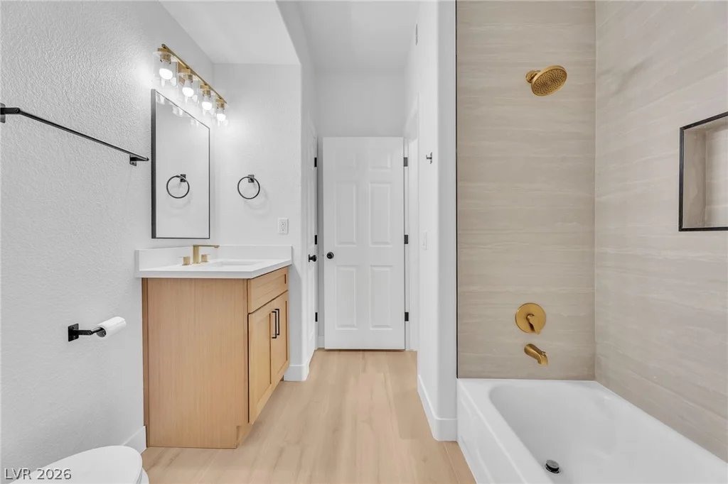 5225 Reno, Las Vegas, NV 89118